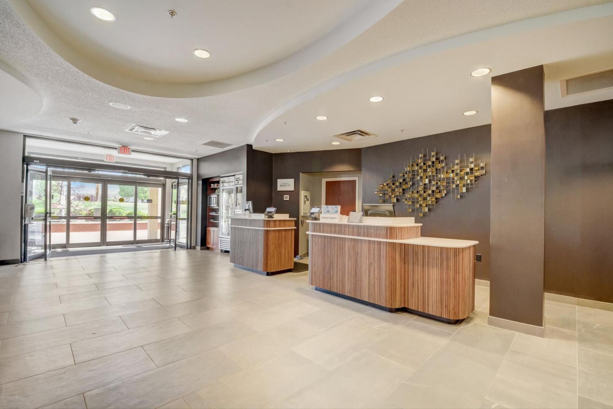 Courtyard Cincinnati North At Union Centre West Chester Exterior foto